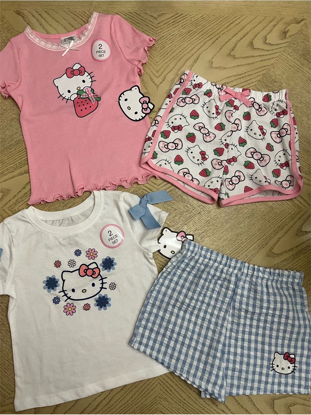 *BUNDLE* Girls Sanrio Hello Kitty Short Sleeve Tees & Shorts - Size 5/6